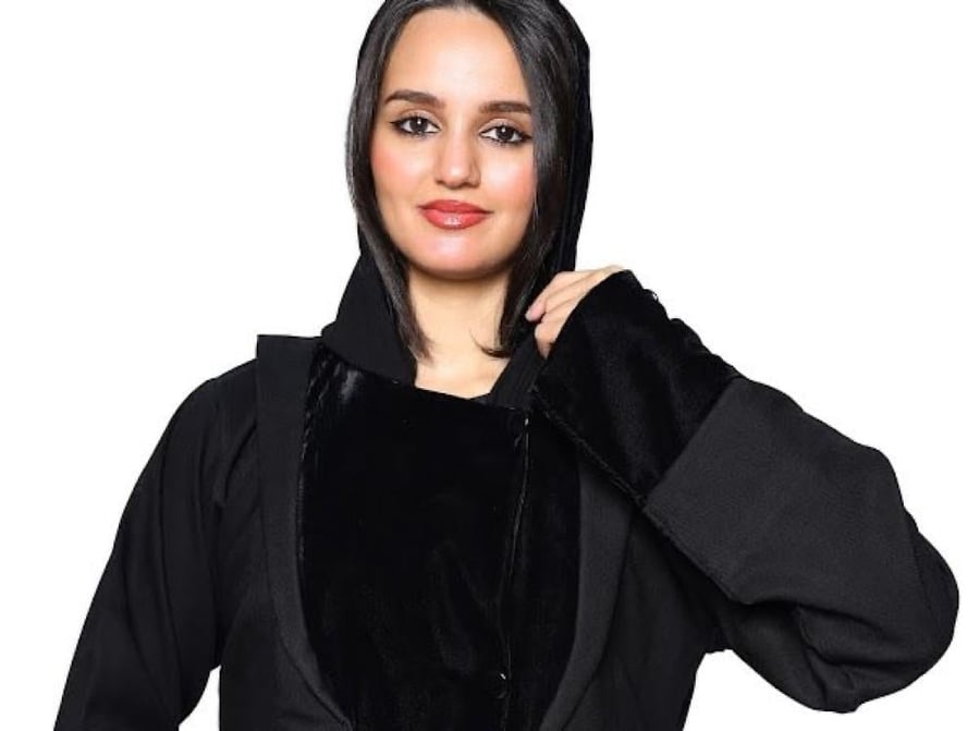 عباية فلة كتان سوداء بمخمل فاخر نص كلوش تصميم رسمي راقي