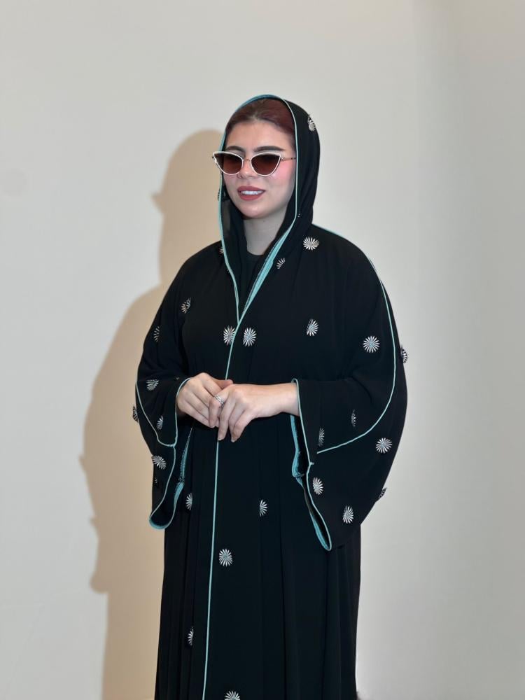 عباية نسمة - عباية فله نص كلوش كريب ملكي بتطريز تركواز