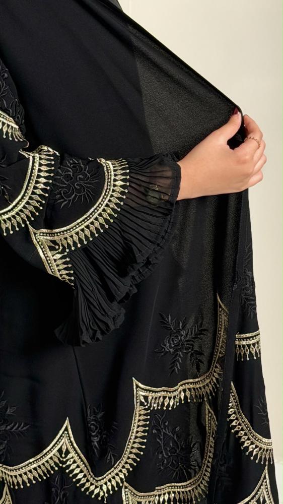 عباية تاج الذهب  عباية كلوش اسود  متجر عبايات MA