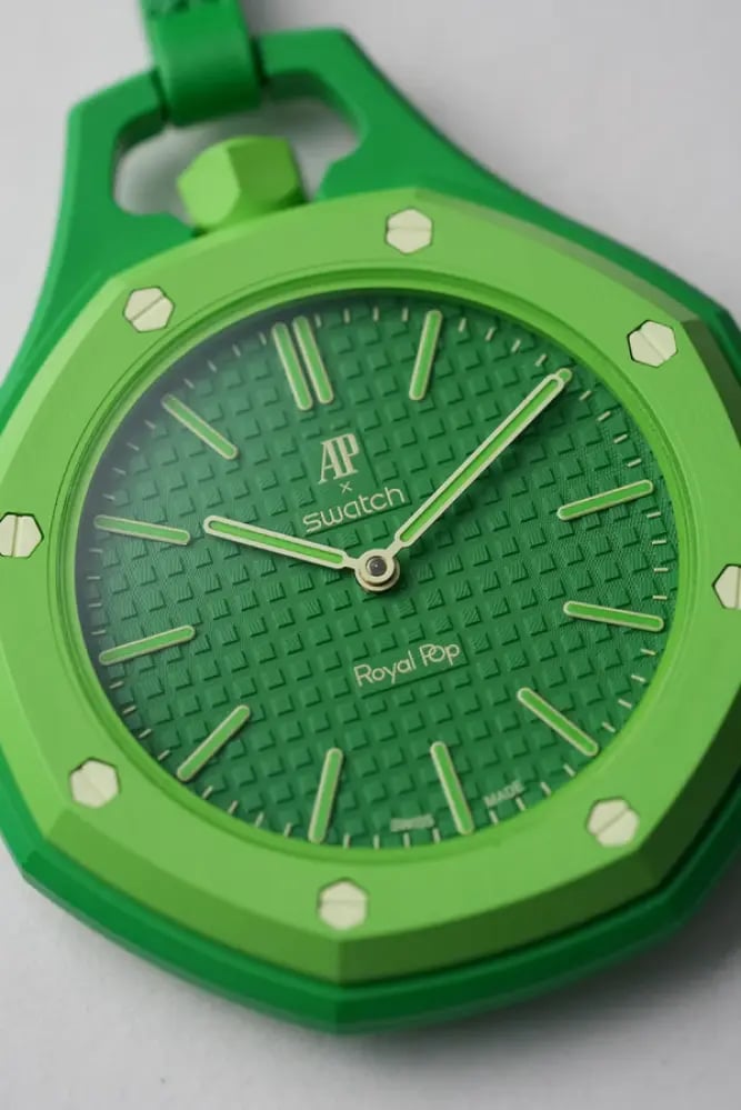 ساعة Swatch × Audemars Piguet Royal Pop GREEN EIGHT