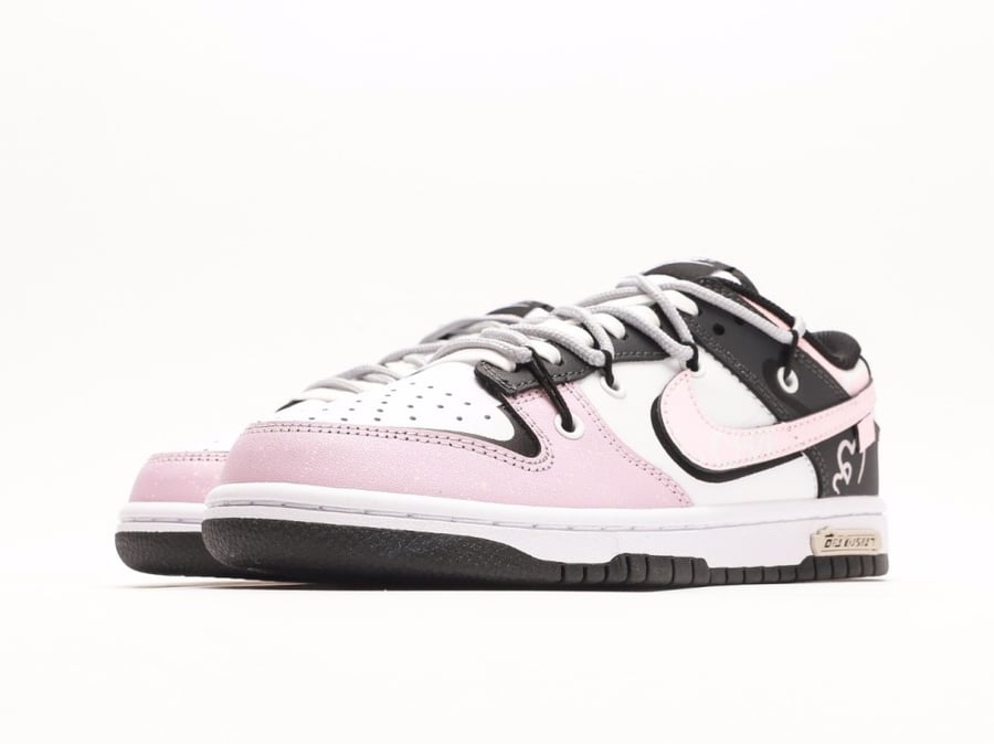 Nike SB Dunk Low