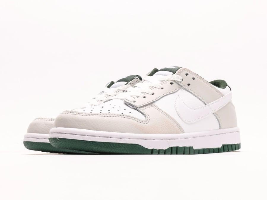 Nike SB Dunk Low