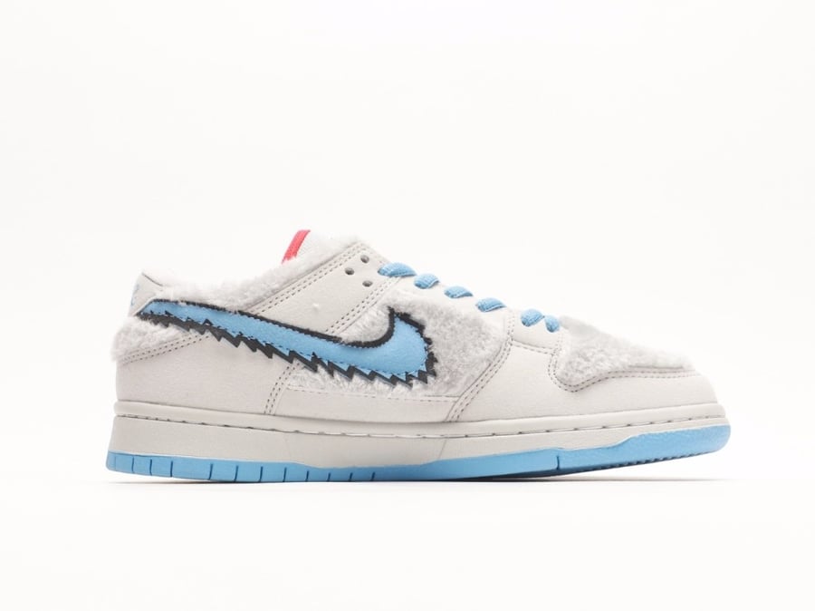 Nike SB Dunk Low Retro