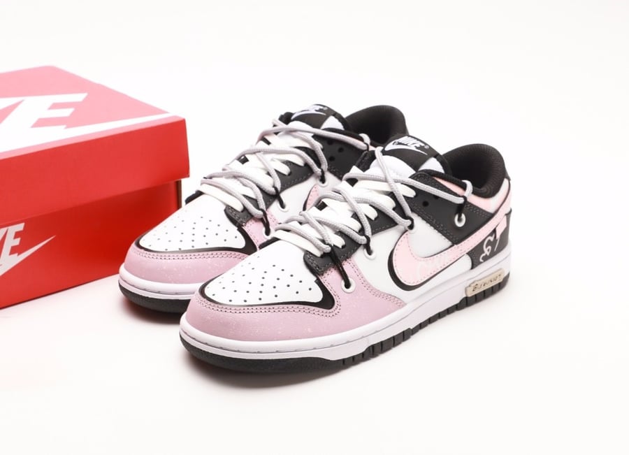 Nike SB Dunk Low