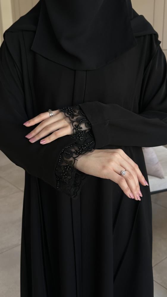 عباية يارا رقمها 116 بقماش انترانت ملكي فاخر