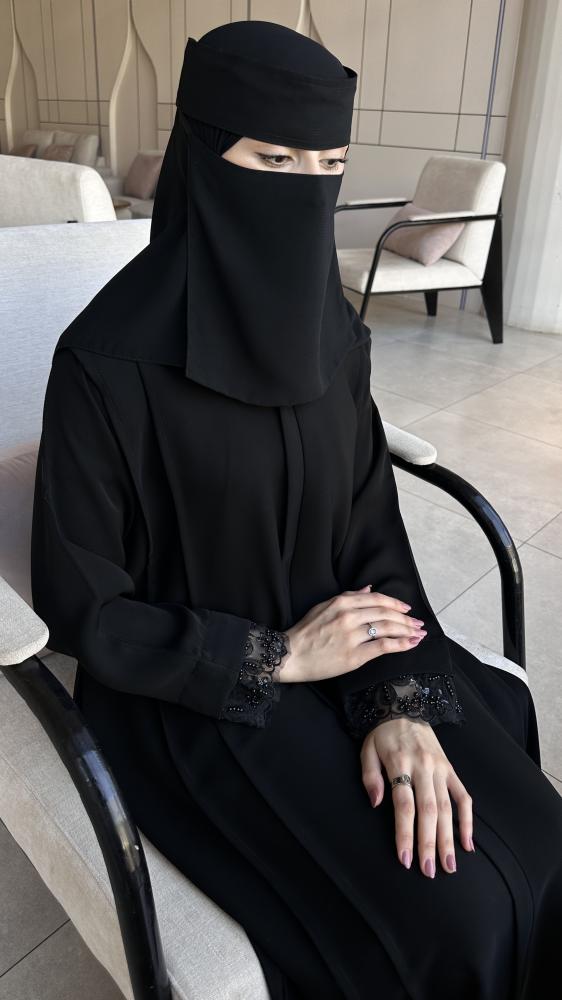 عباية يارا رقمها 116 بقماش انترانت ملكي فاخر