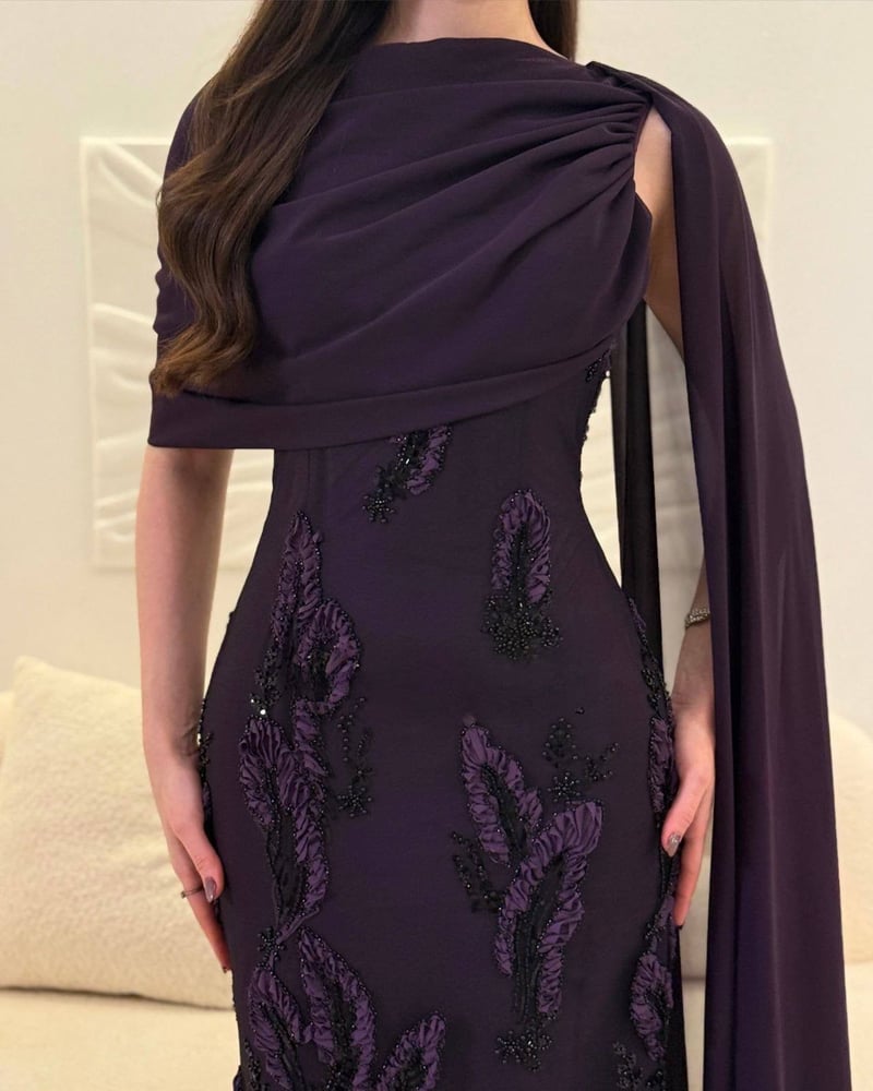 فستان سهرة ب شال من الجنب لونين