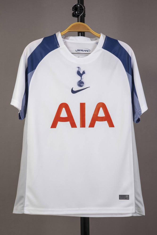 Tottenham main kit 25/26