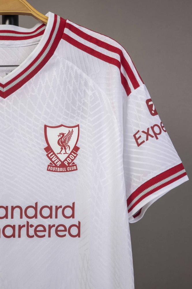 قميص ليفربول الاحتياطي 26/27