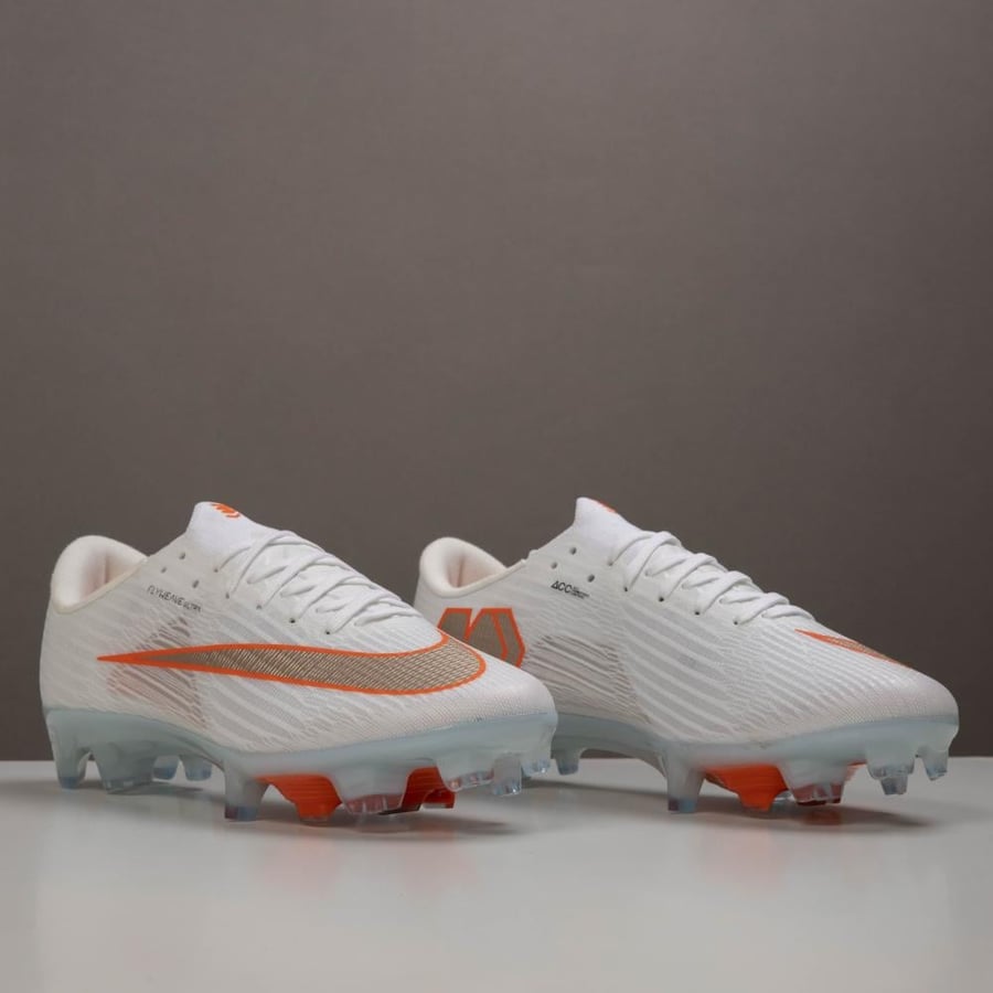 جزمة كرة قدم Nike