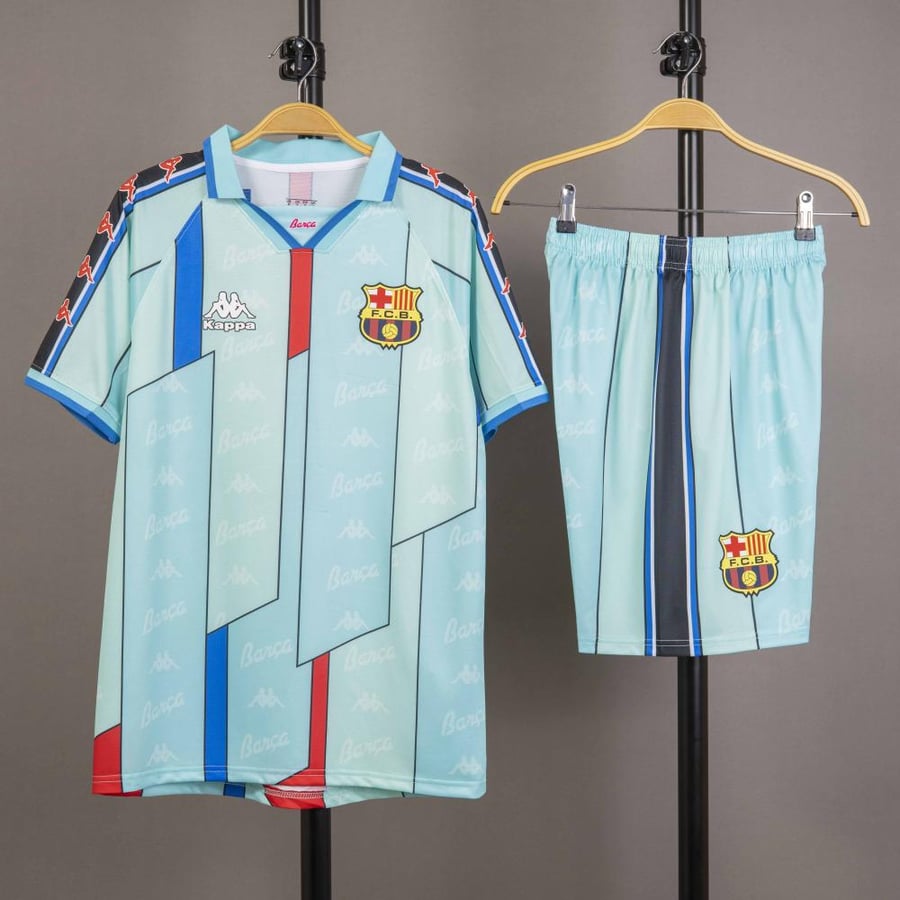 طقم برشلونة الاحتياطي 1997