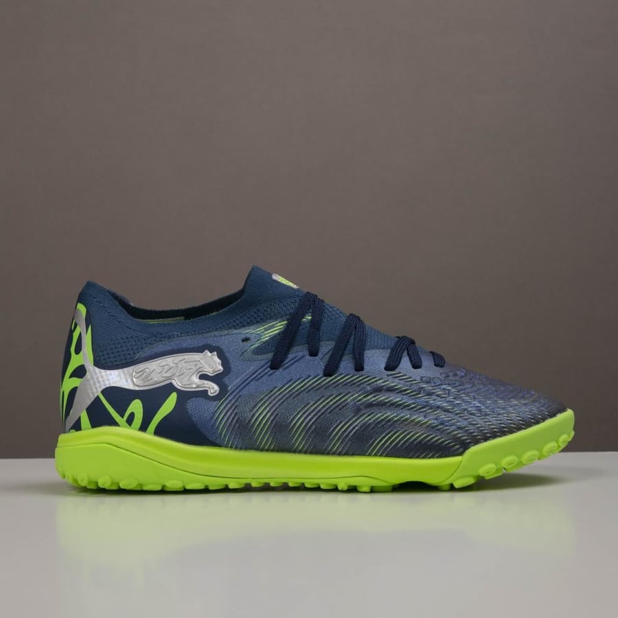 جزمة كرة قدم PUMA