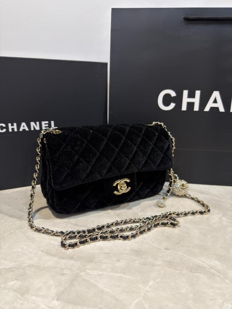 CHANEL bag