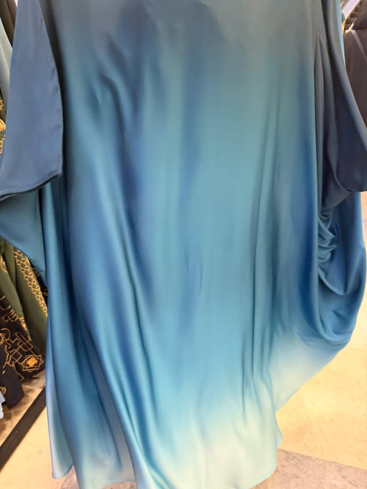 عباءة حرير ناعم أومبريه موج البحر