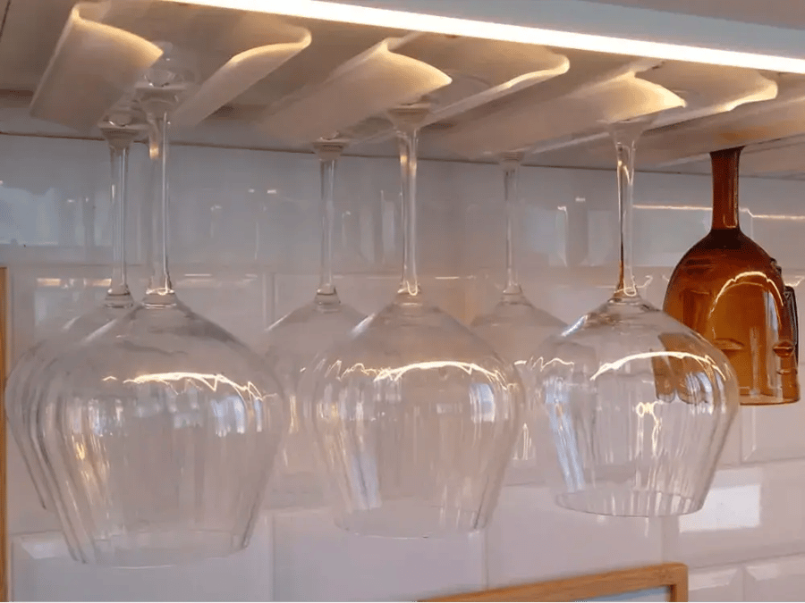 Cabinet glass holder