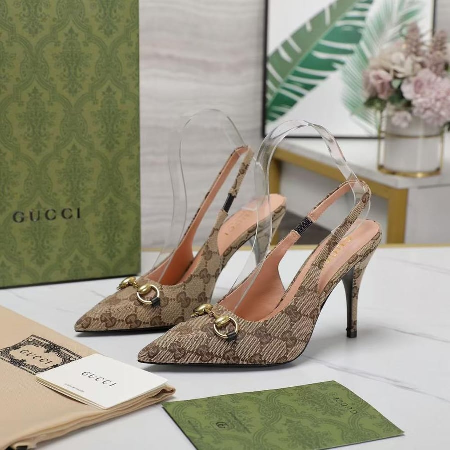 صندل Gucci GG Marmont النسائي بكعب عالٍ – بيج وبني