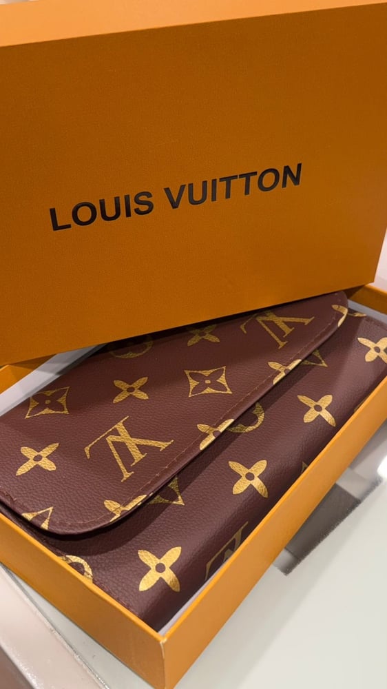 شنطة فرش مكياج LOUIS VUITTON
