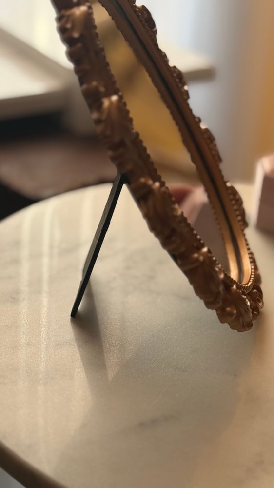 مرايا ذهبي