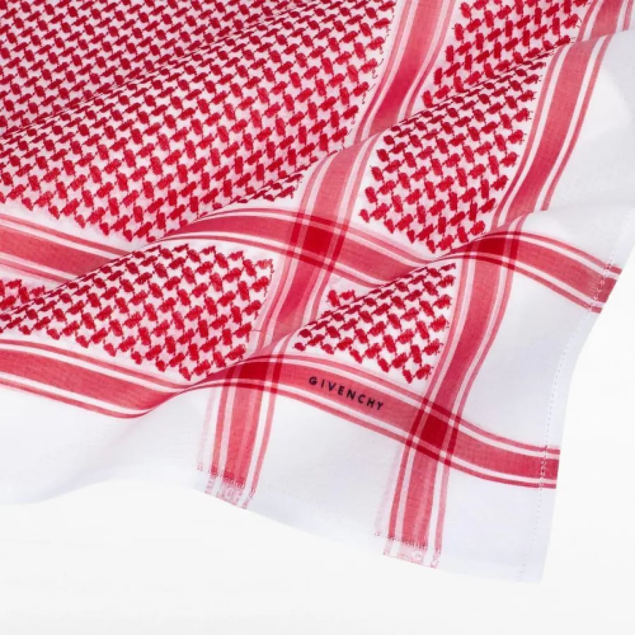 طقم شماغ جيفنشي التميز ثلاث قطع