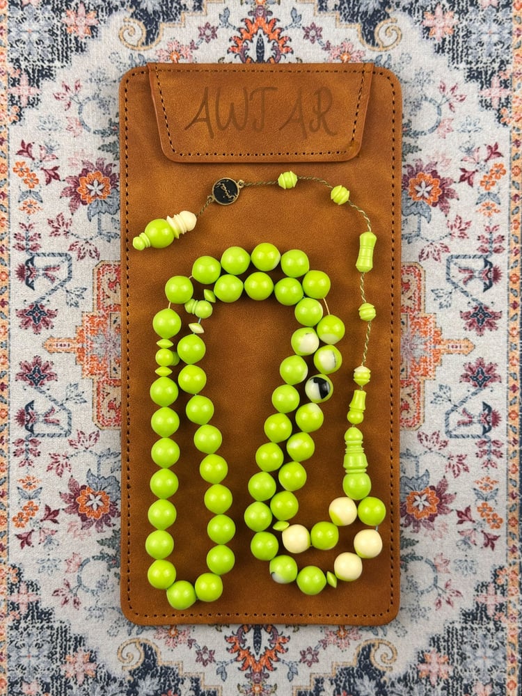 سبحة بكلايت مخروط من كرة بلياردو لون تفاحي تمليكة (١٠ ملم  - ٥١ خرزة)