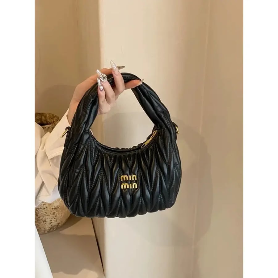 شنطة Miu Miu