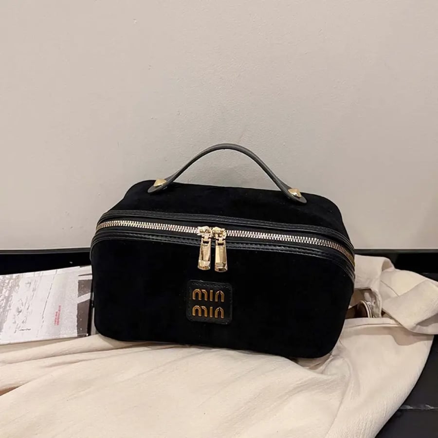 شنطة Miu Miu