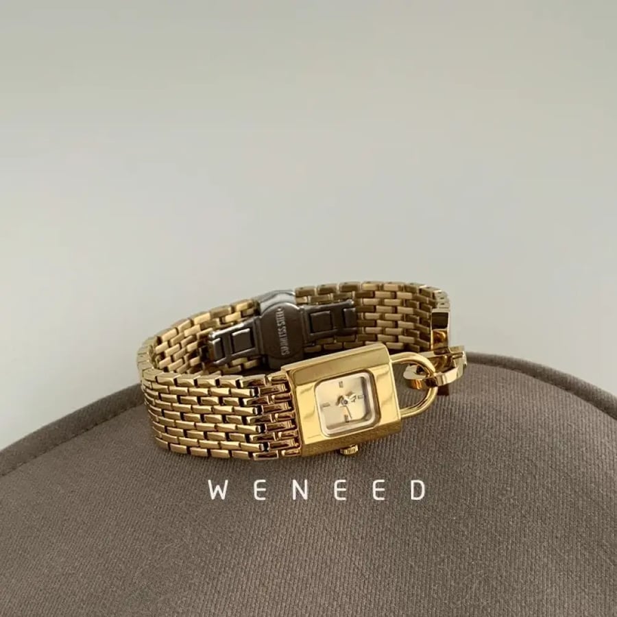 ساعات كلاسيكية للسيدات