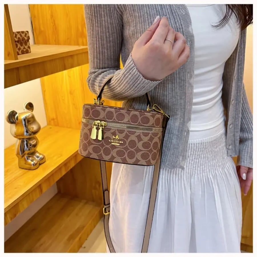 شنطة Coach