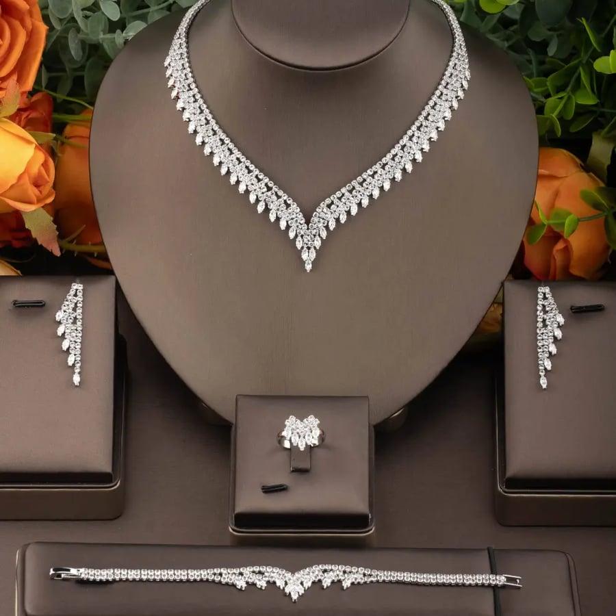 طقم مجوهرات