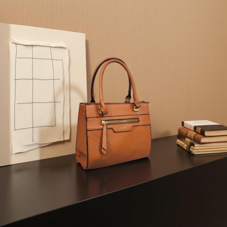 حقيبة يد نسائية أنيقة بتصميم Tote مع حزام كتف قابل للتعديل