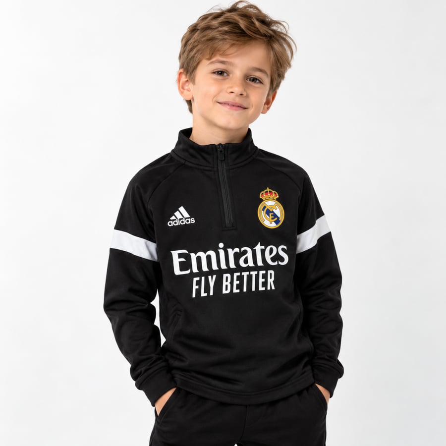 سويتر ريال مدريد الشتوي 2027 – أبيض وأسود للرجال والنساء