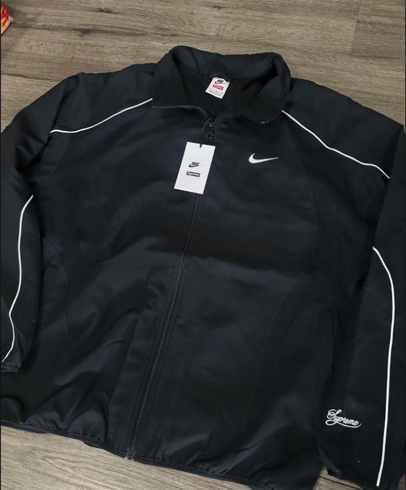 Nike x Supreme