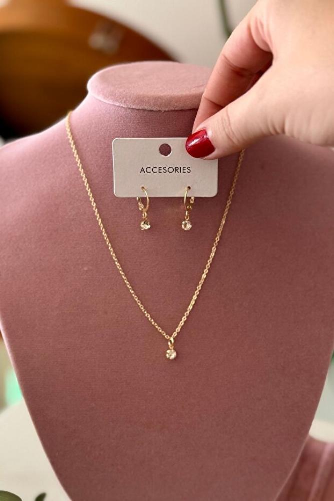 Trendy Butik طقم عقد وأقراط من الزركون