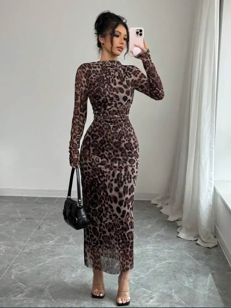 فستان نسائي
