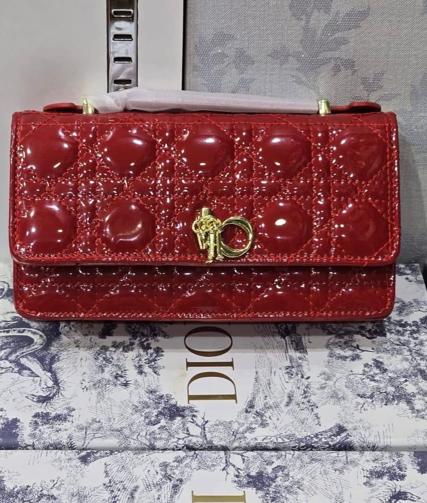 حقيبة  كتف نسائية انيقة DIOR