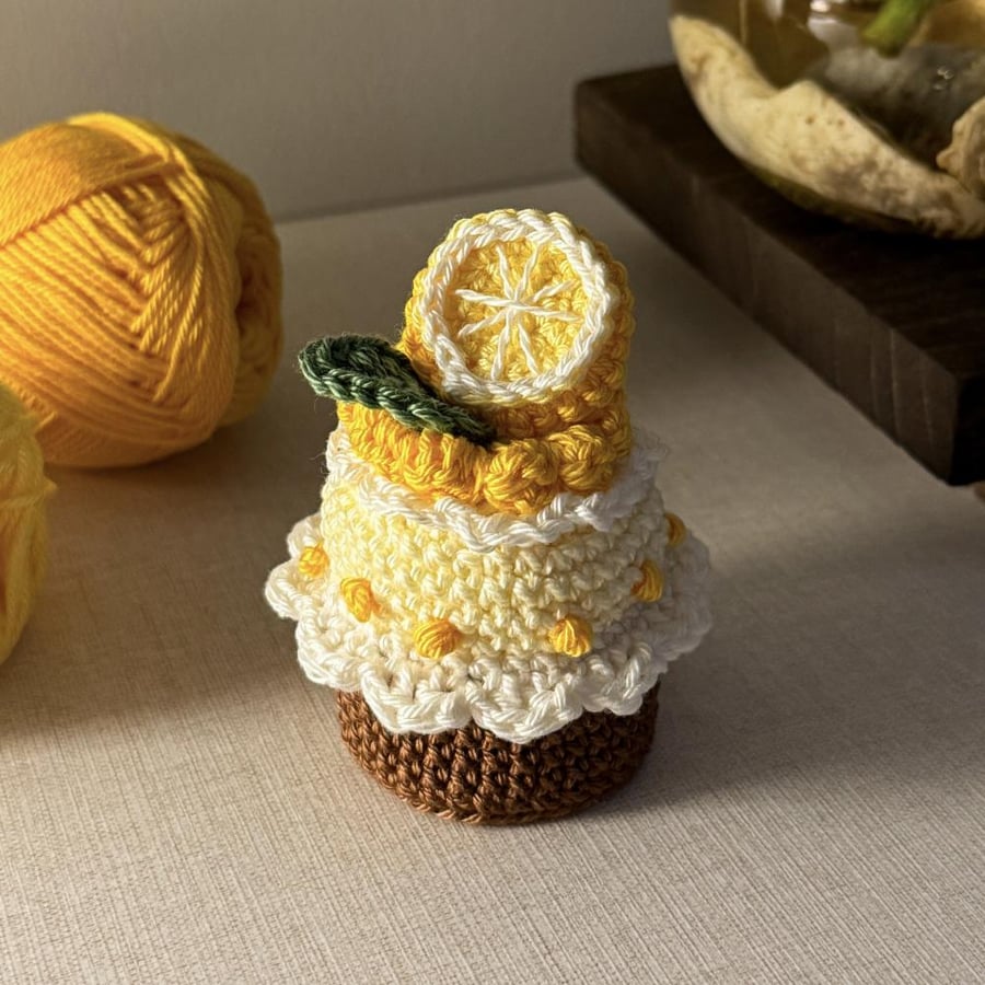 Lemon cupcake