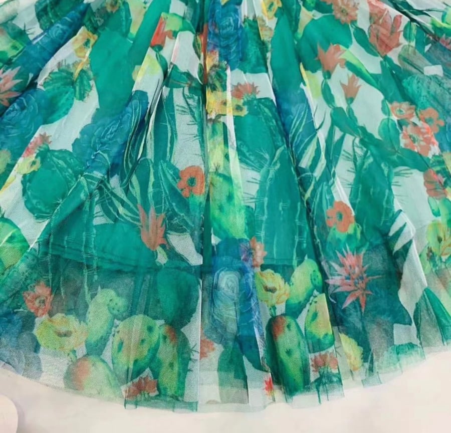 فستان D&G مزين ببروش فصوص