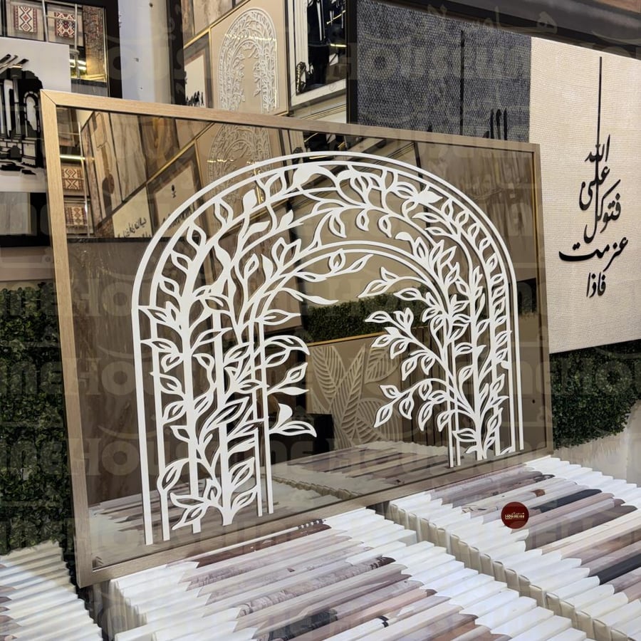 Royal Bow Mirror – luxurious decorative mirror with elegant architectural design