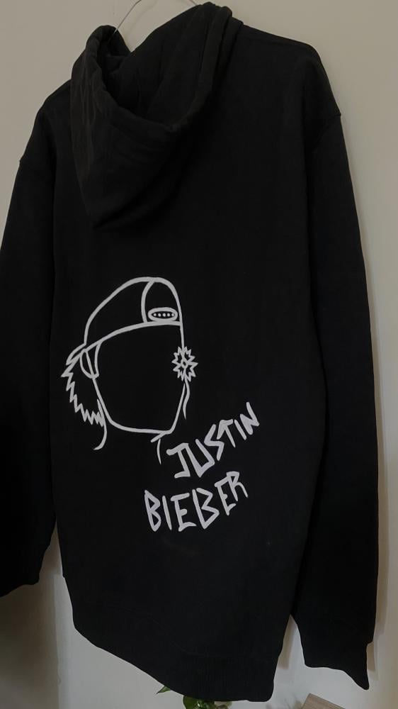 Justin Bieber sweater