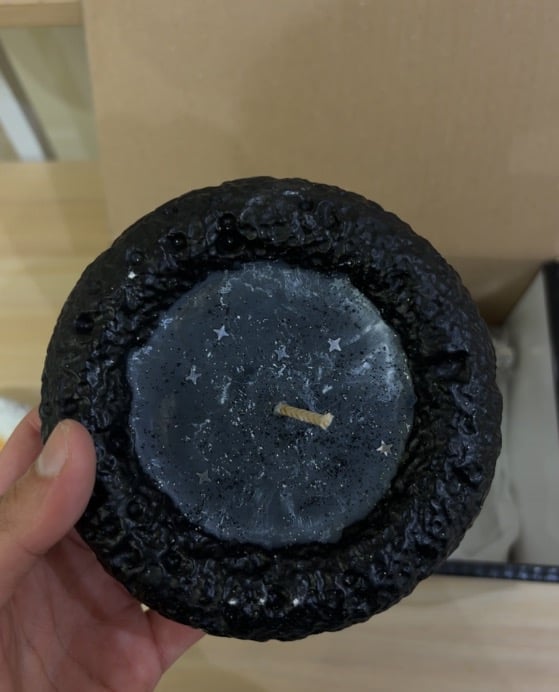 Moon candle