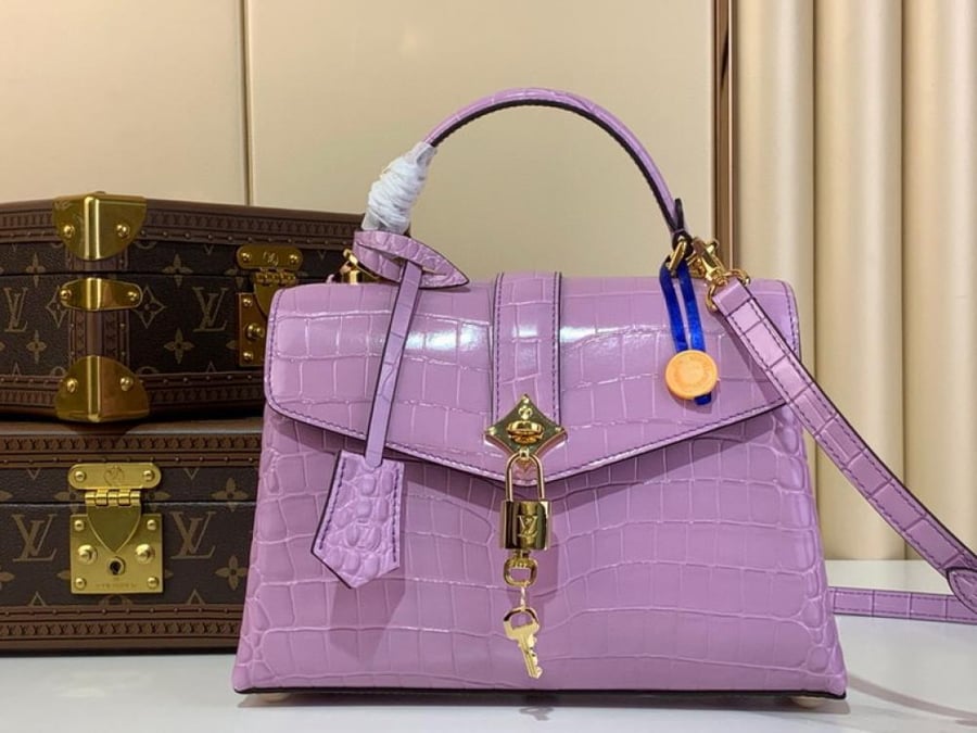 Louis Vuitton Rose des vents mini size 27