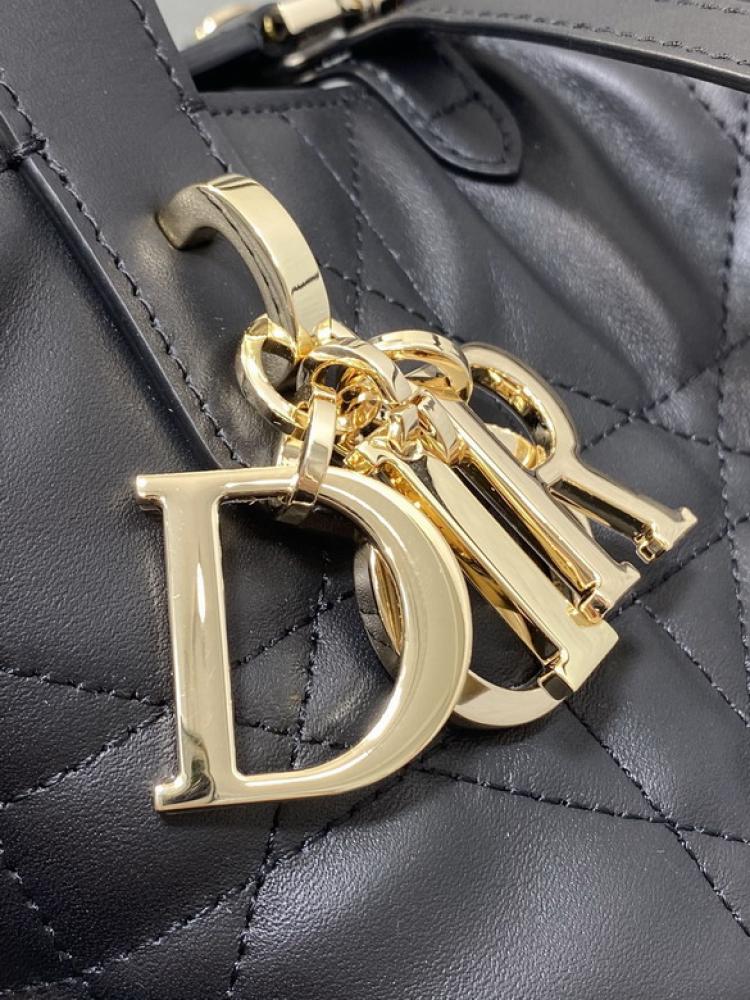 Dior Toujours