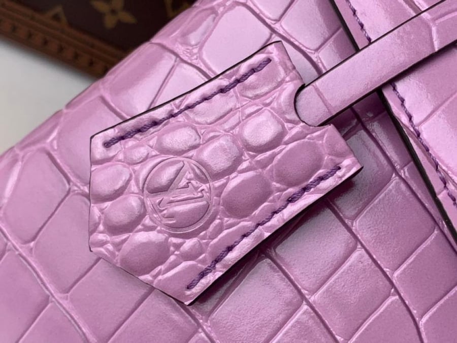 Louis Vuitton Rose des vents mini size 27