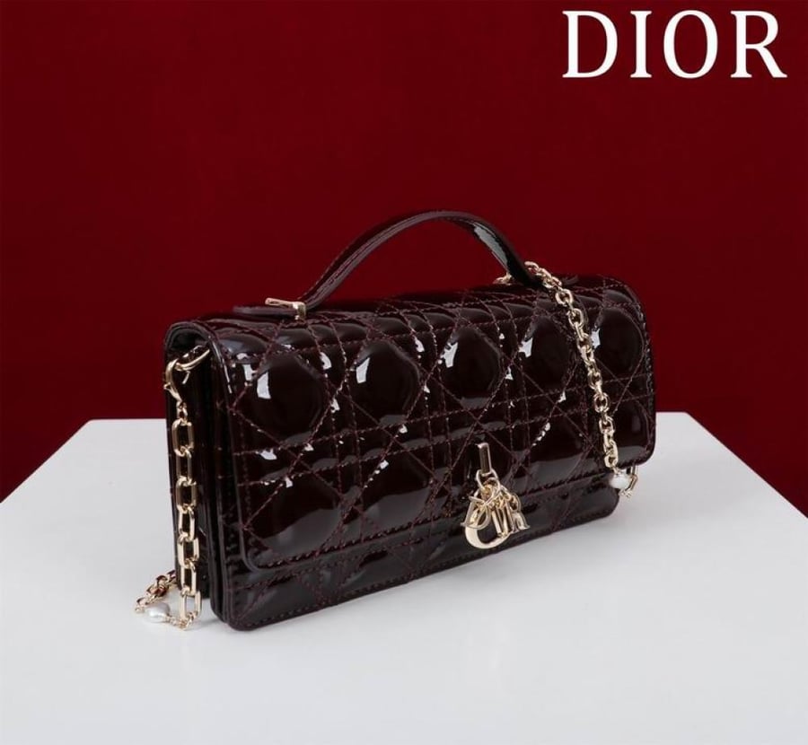 Diour Al Yad Clutch