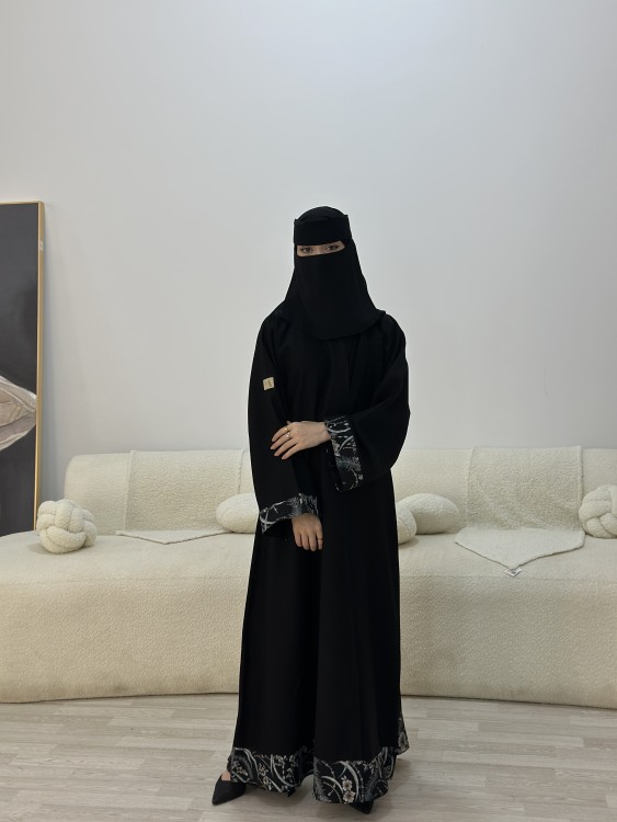 عباية دانة