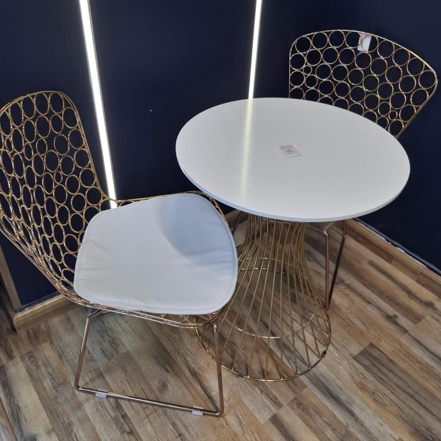 Gold steel coffee table set with white wooden round surface with luxurious gold steel chair with white leather HD06/HD05