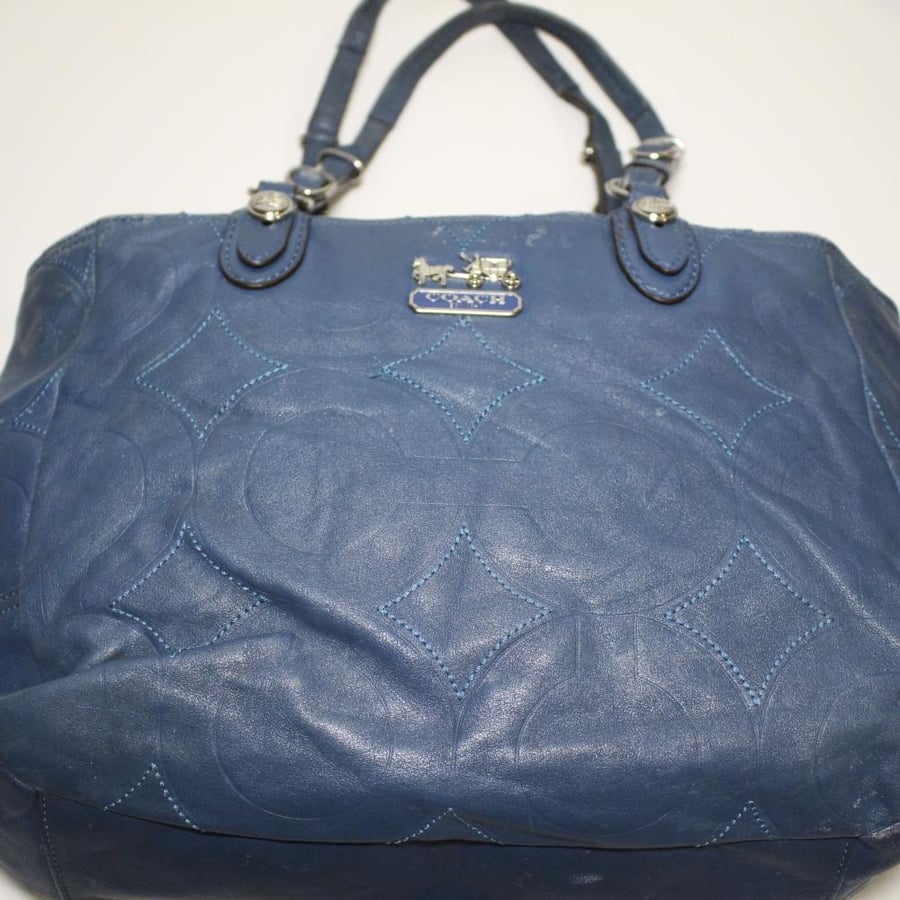 2010 coach Mia tote
