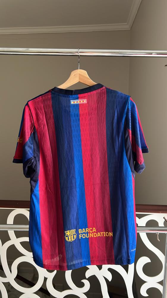 تيشيرت برشلونة 2027