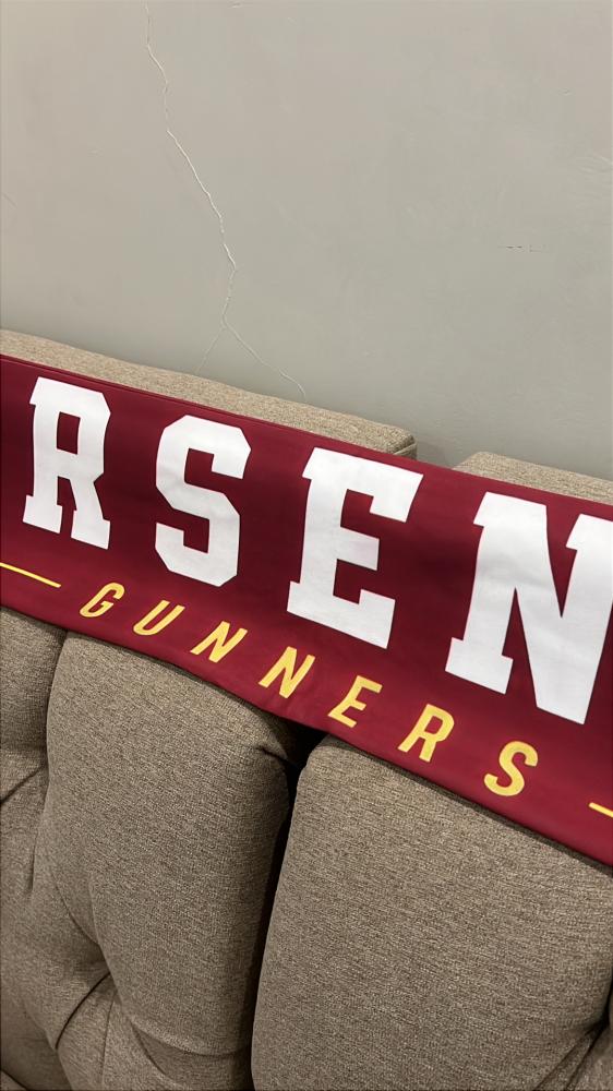 Arsenal shawl