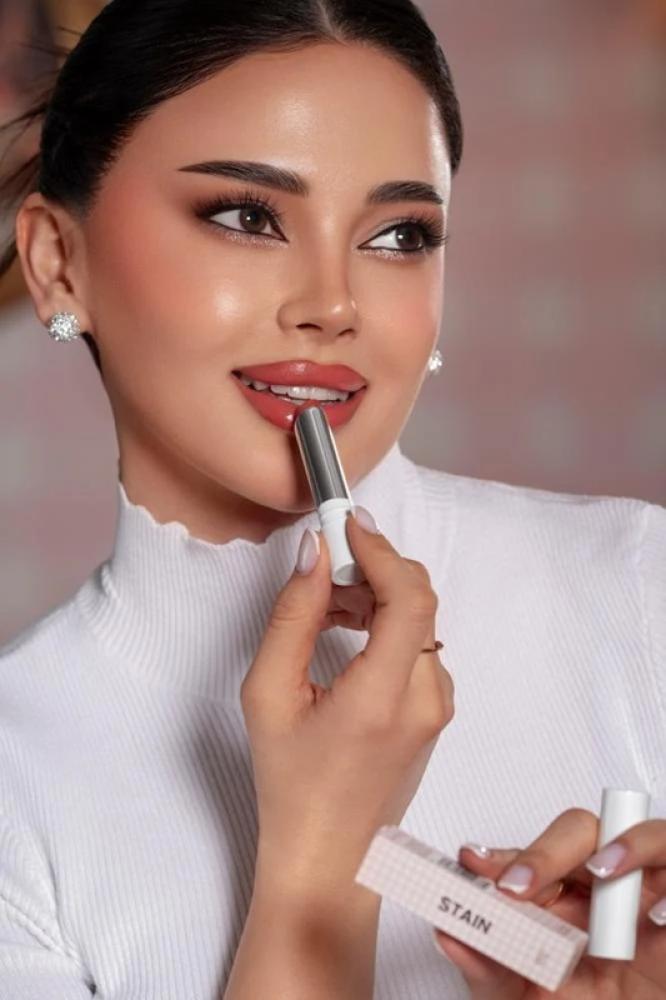 Nora Bo Awadh New Creamy lipstick